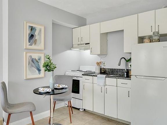 3rd image of 73 River St Ste 4B