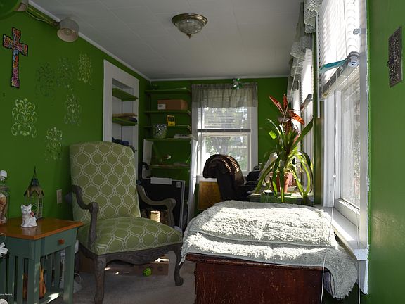 5th image of 91 Brainard Ave