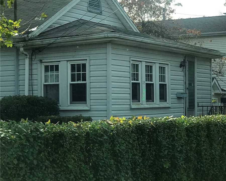 2nd image of 25 Parker Pl