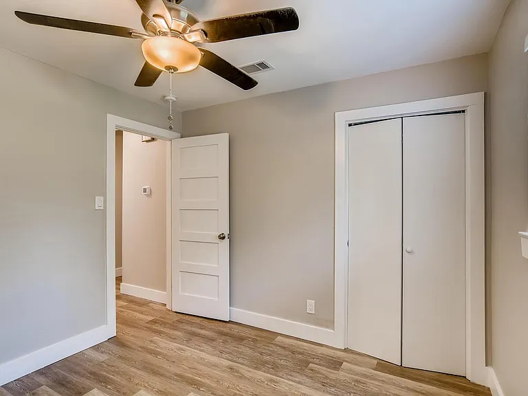 8513 Dryfield Dr #B — Photo 16