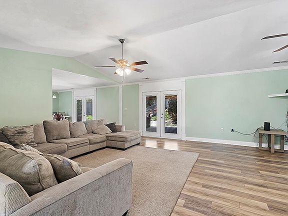 5th image of 103 Roman Cir
