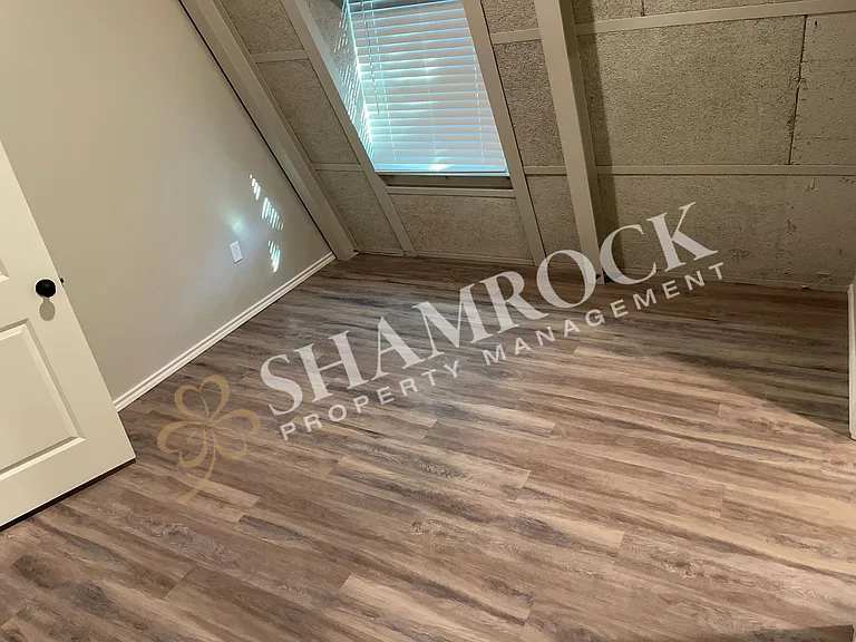 701 N New Rd #200 — Photo 11