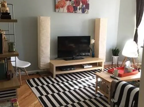 2441 N Kedzie Blvd APT 1, Chicago, IL 60647