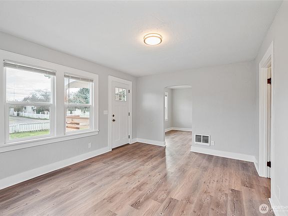 3rd image of 2103 36th Avenue