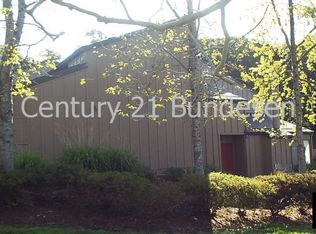2 Duarte Ct, Novato, CA 94949