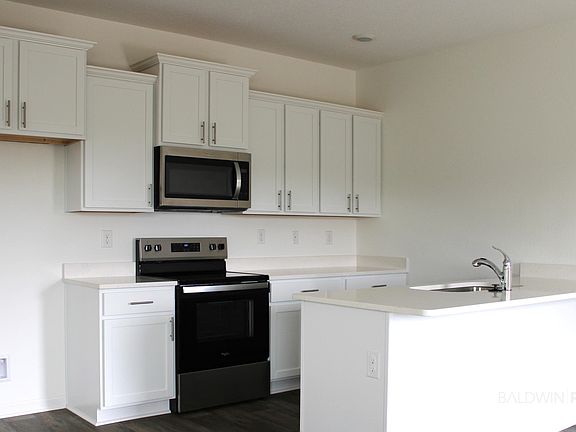 3rd image of 8879 Chabo Cir