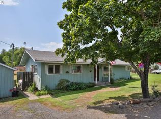 3925 Summit Dr, Hood River, OR 97031