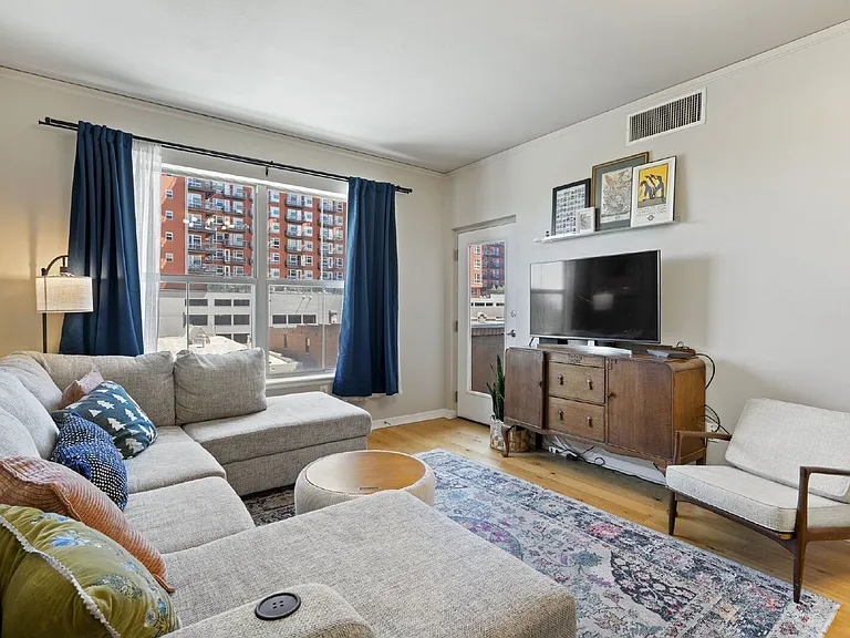 1975 N Grant St #401 — Photo 7