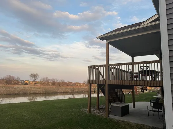 645 Mallard Pointe Dr NW, Bondurant, IA 50035