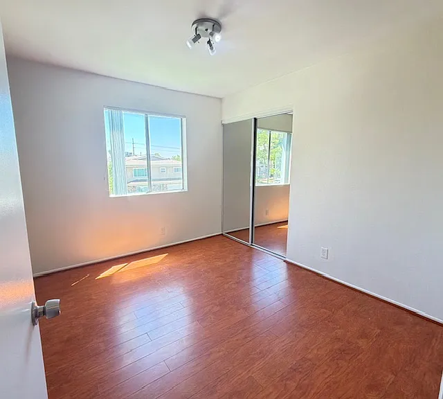 711 E Tujunga Ave #A — Photo 20
