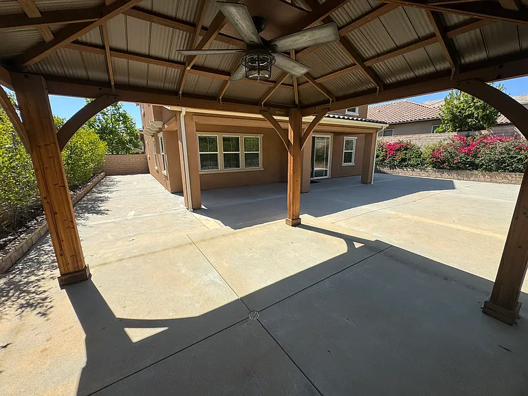 446 Almond Ln — Photo 27