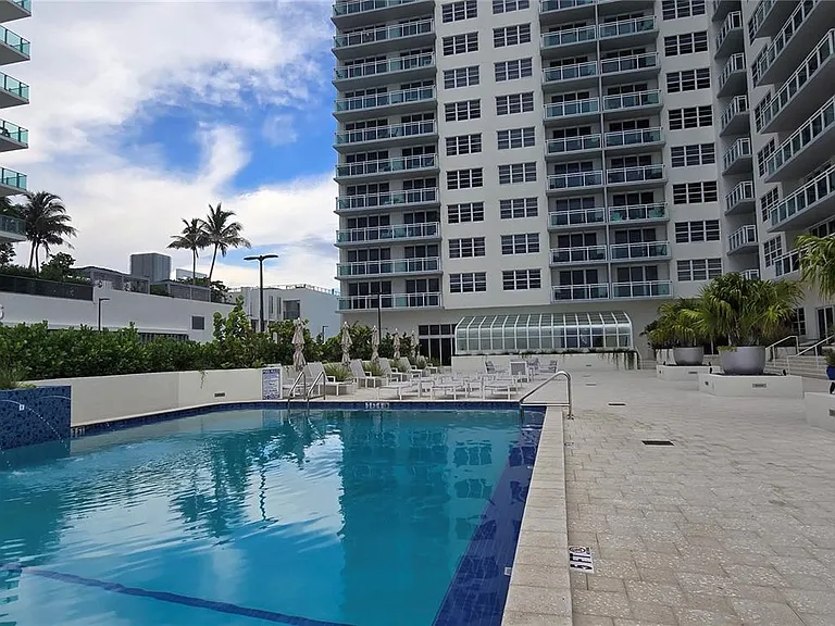 6917 Collins Ave #1212 — Photo 20