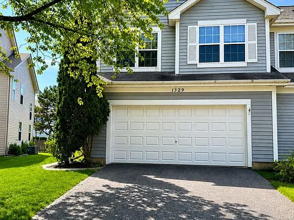 1329 Newport St, Mundelein, IL 60060