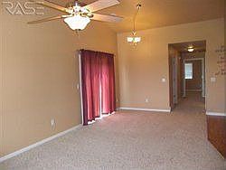 4th image of 647 Hunter Dr