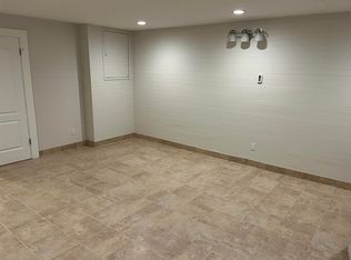 1849 Marine Dr, West Vancouver, BC V7V 1J7