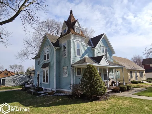 205 S Grant St, Lake Mills, IA 50450