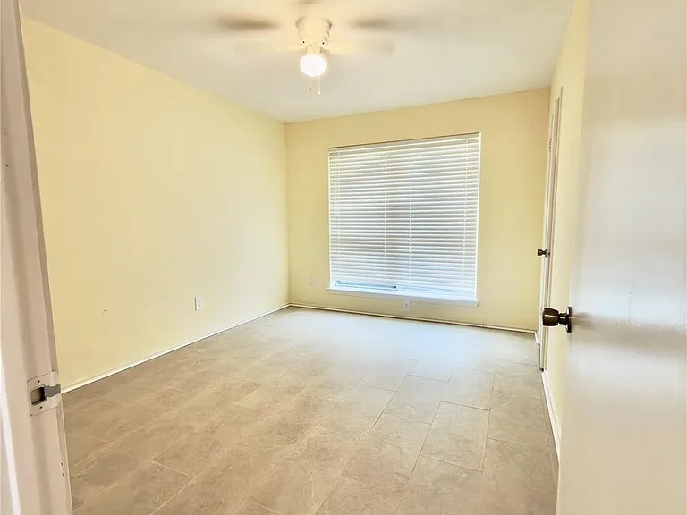 2607 Olympus Dr — Photo 11