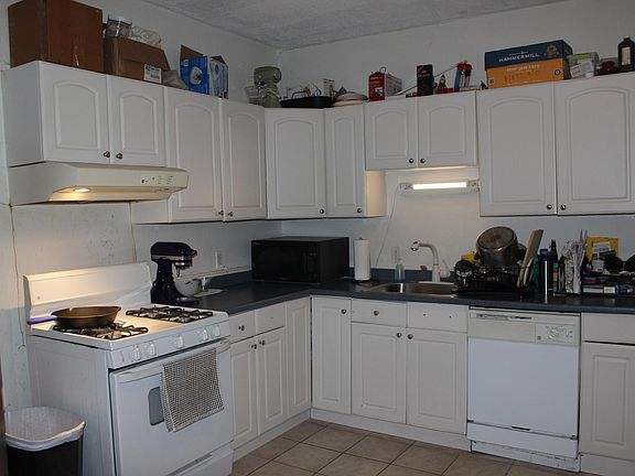 Large eat-in Kitchen photo1