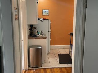 132.5 Oxford St #1, Cambridge, MA 02140