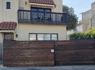 5400-5402 La Cresta Ct, Los Angeles, CA 90038