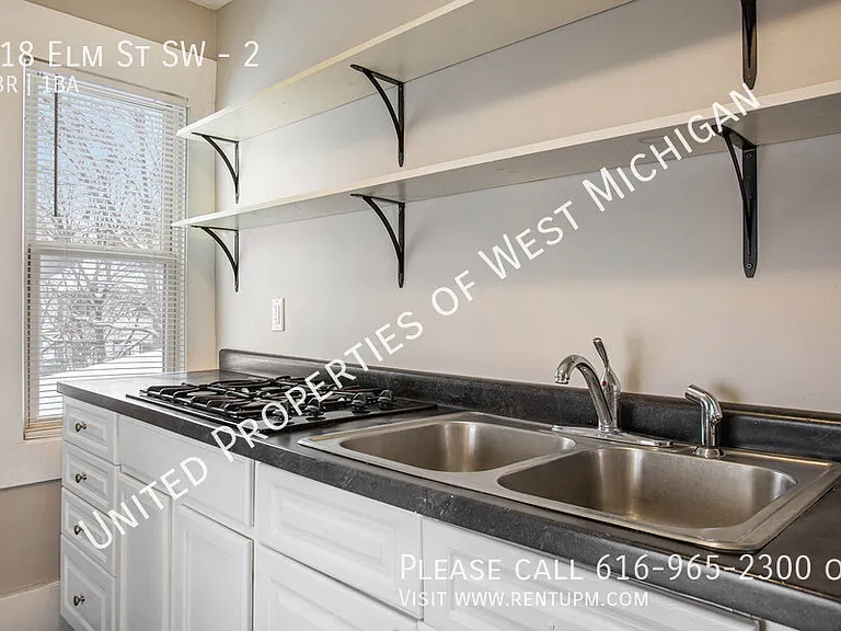 118 Elm St SW #2 — Photo 11