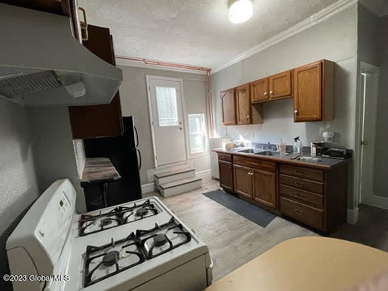 2nd image of 115 Lark Street