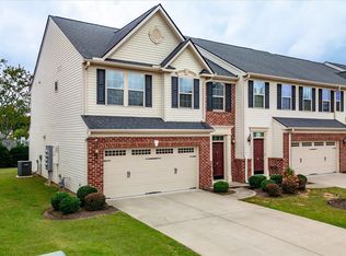 8 Irvington Dr, Greer, SC 29650
