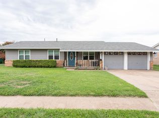 808 S Preston Rd, Burkburnett, TX 76354