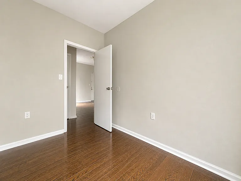 2254 5th Ave #16 — Photo 10