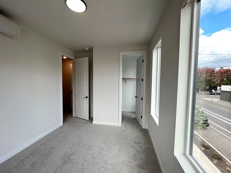 4723 N Williams Ave — Photo 10