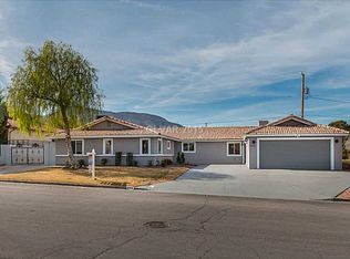 633 E Fairway Rd, Henderson, NV 89015