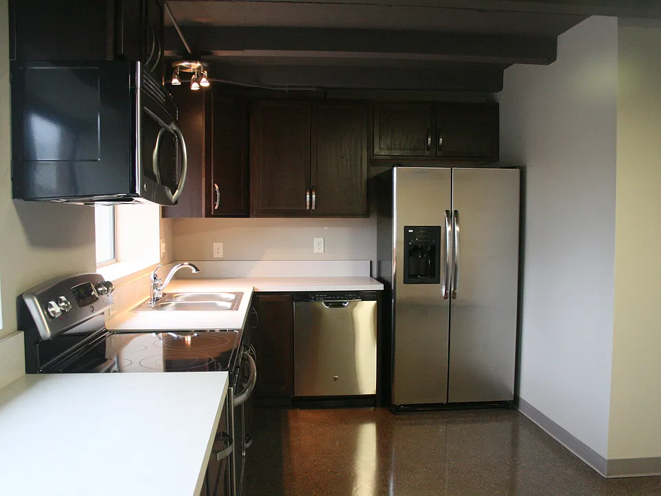 2224 Y St #200