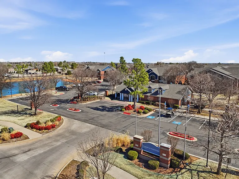 Edmond at Twenty500 Apartments — Photo 27