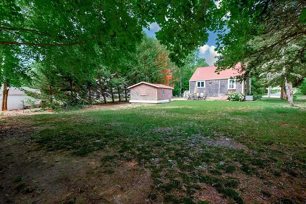 1 bed, 1.0 bath, 676 sqft, $1,900 — Photo 3