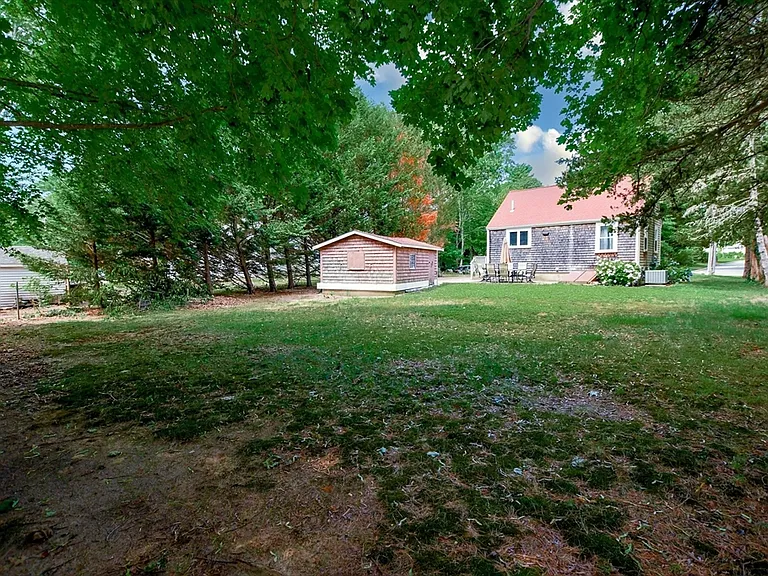 30 Park St — Photo 3