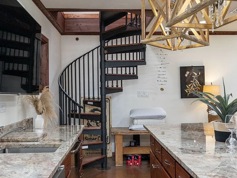 508 W Louisiana St — Photo 6