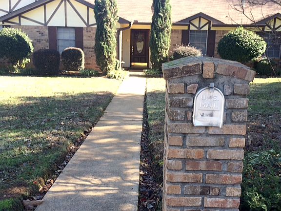 2nd image of 2606 Northridge Dr