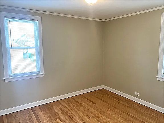 4th image of 1839 N Oak Park Ave