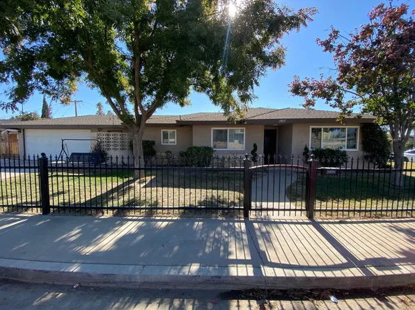 2813 Coventry Dr, Bakersfield, CA 93304