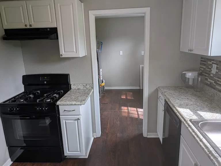 2054 N Berry St — Photo 3