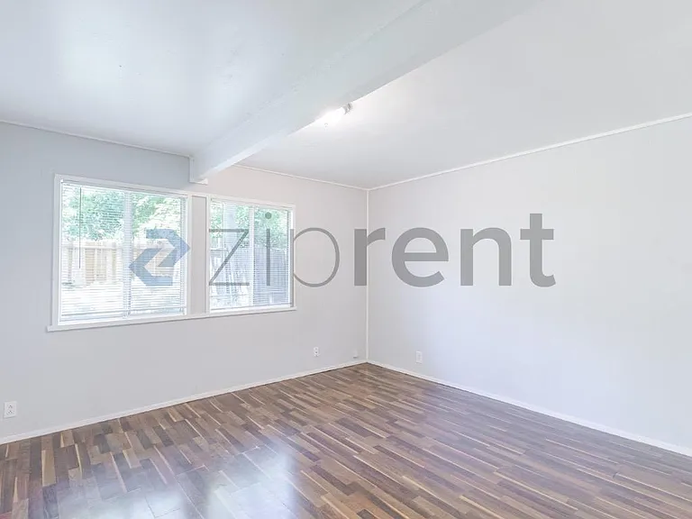 709 Adeline Pl — Photo 22