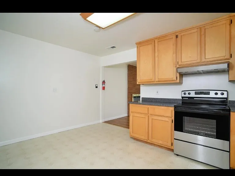 3812 El Camino Ave #3812 — Photo 6
