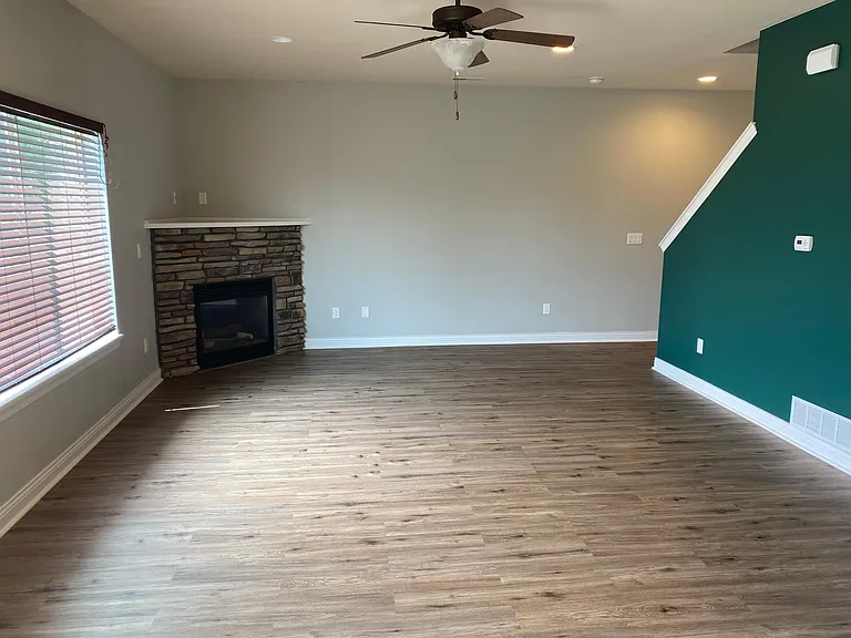 1459 Marilyn Dr — Photo 10