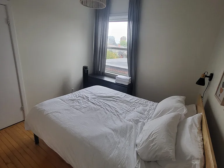 345 Elgin St #D — Photo 7