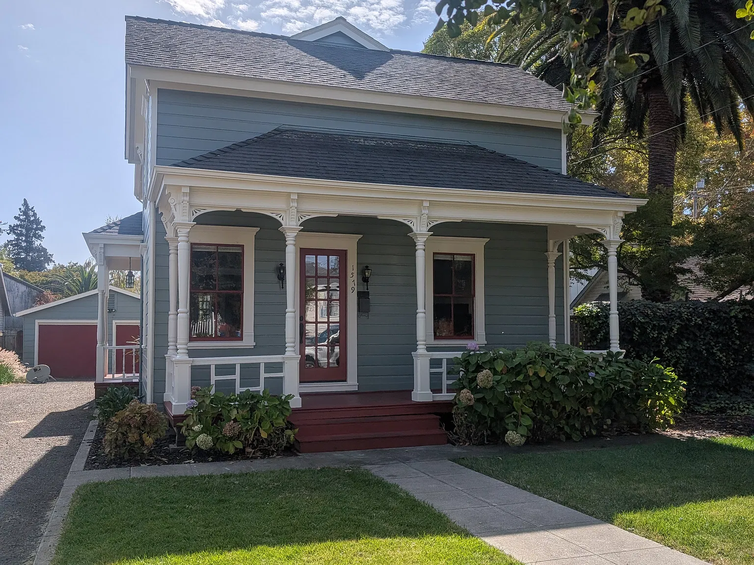 4 bed, 2078 sqft, $4,950 — Photo 1