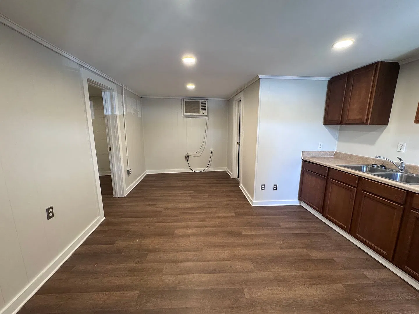 2 bedroom close to MSU — Photo 3