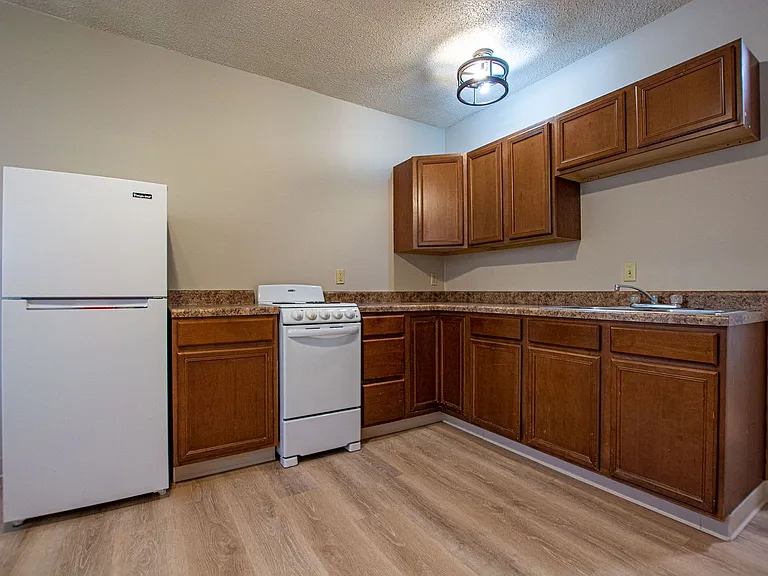 11501 Richland Dr — Photo 4