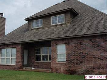 2nd image of 2602 S 15th Pl