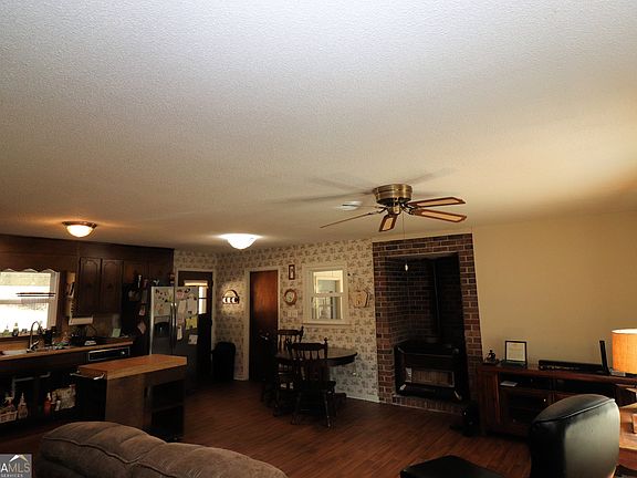 2nd image of 70 N Bellview Rd