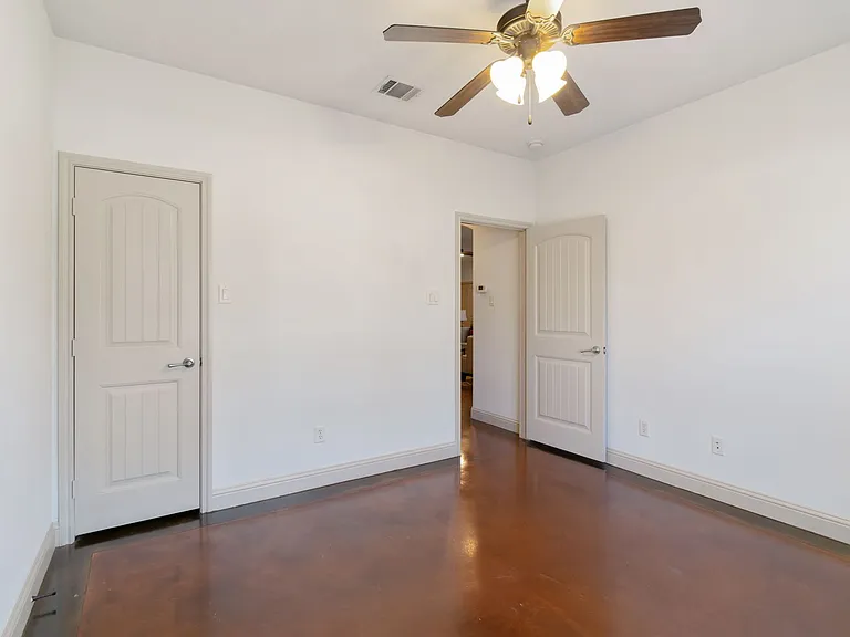 2928 Forest Park Blvd — Photo 9
